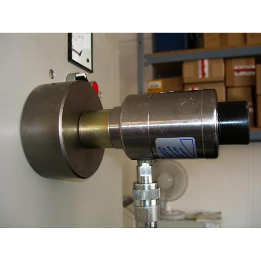 130-010 Hydraulic cylinder